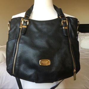 Michael Kors Satchel purse (Black)